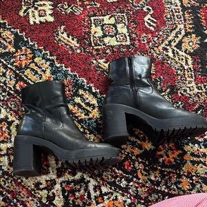 Elegant Black Platform Ankle Boots